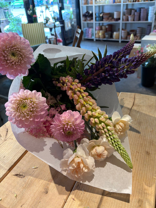 Blomster i hverdagen – mellomstort blomsterabonnement