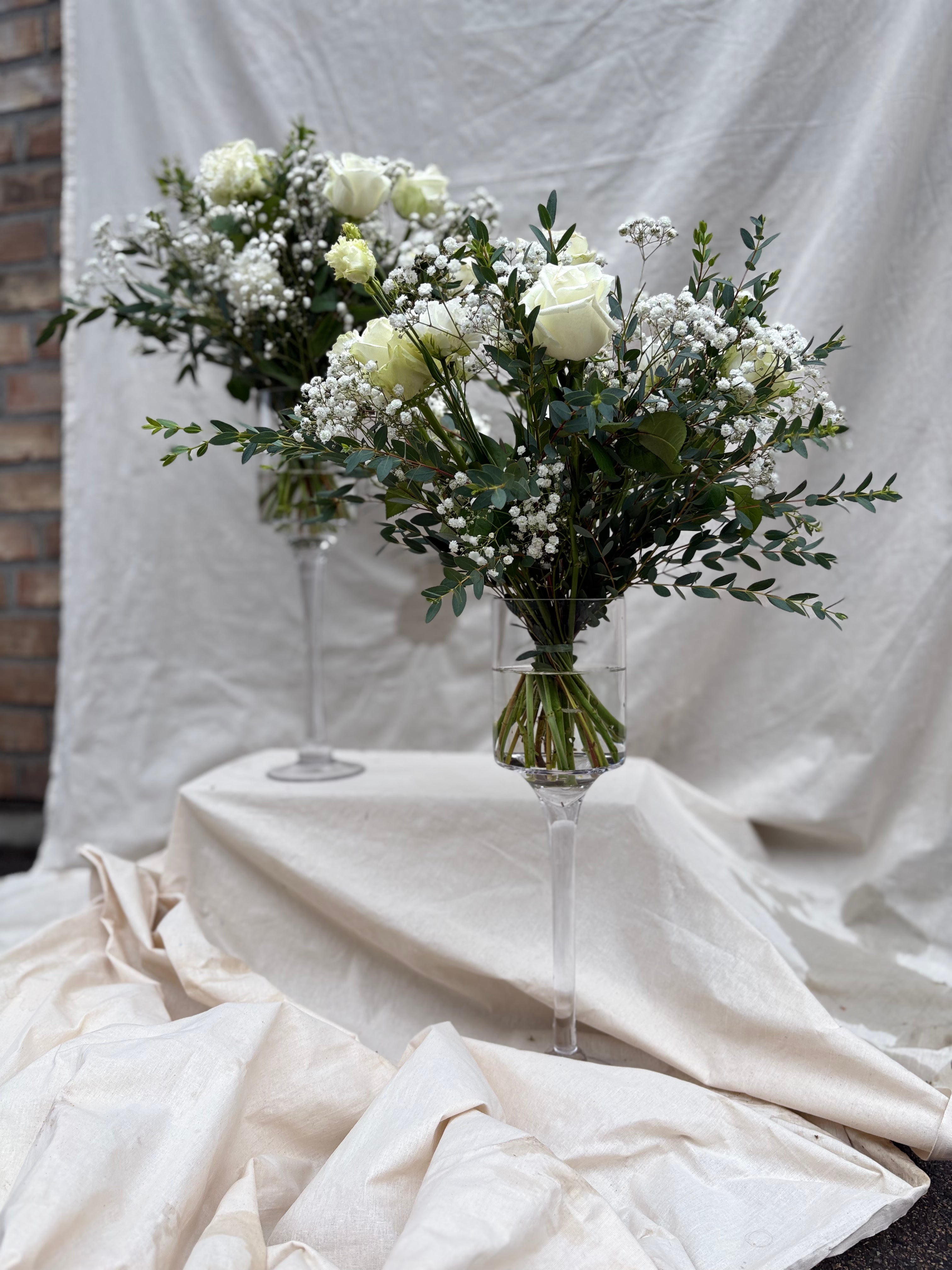 Stående blomsterdekorasjoner