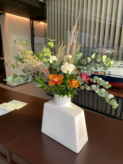 Blomster på jobb – blomsterabonnement for bedrifter